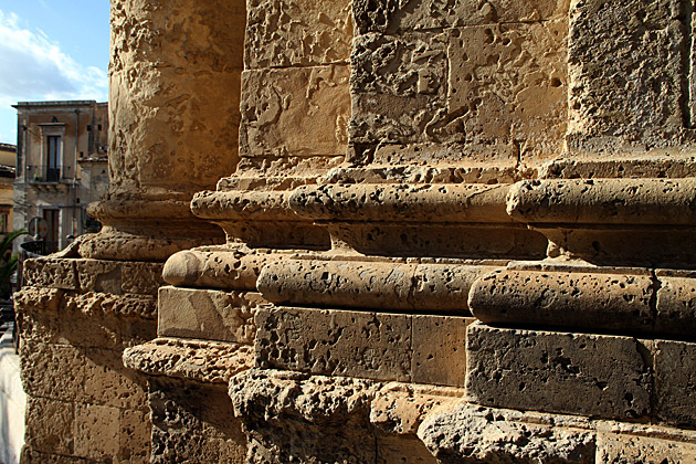 Noto: Version 2.0 24 Noto Blog