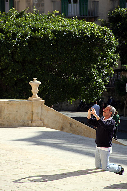 Noto: Version 2.0 8 Praying Photographer