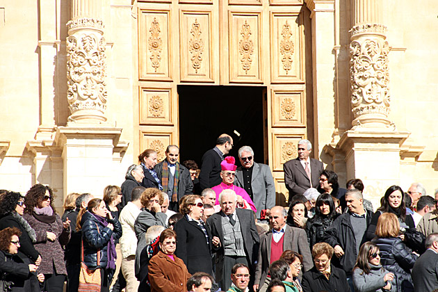 Noto: Version 2.0 11 The Only Pink In The Village