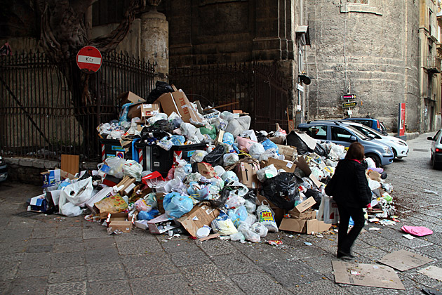 Trash Problem Italy