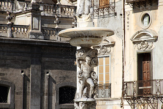 The Florentine Fountain of Piazza Pretoria 3 Wet Boy