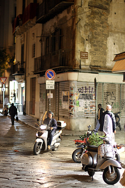 Palermo Mysteries 24 Palermo Mopeds