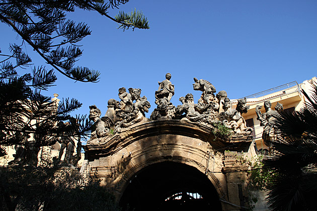 Monster Gate