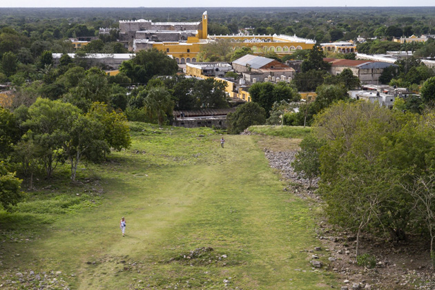 03%20Izamal%20Convent%20%20Izamal%20Convent%2020140108%20for91days.com