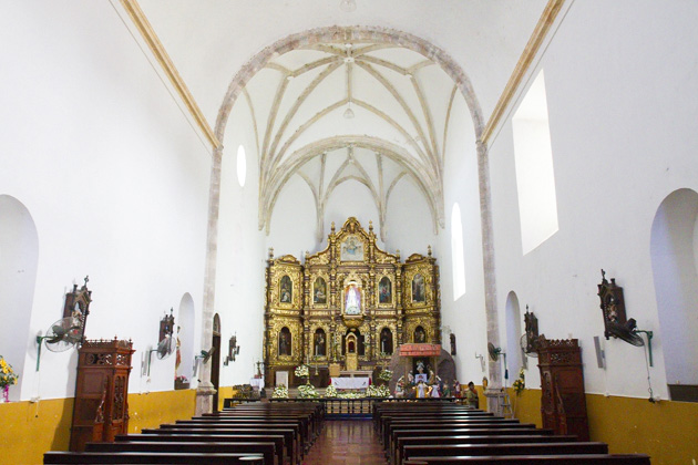 16%20Izamal%20Convent%20%20Izamal%20Convent%2020140108%20for91days.com