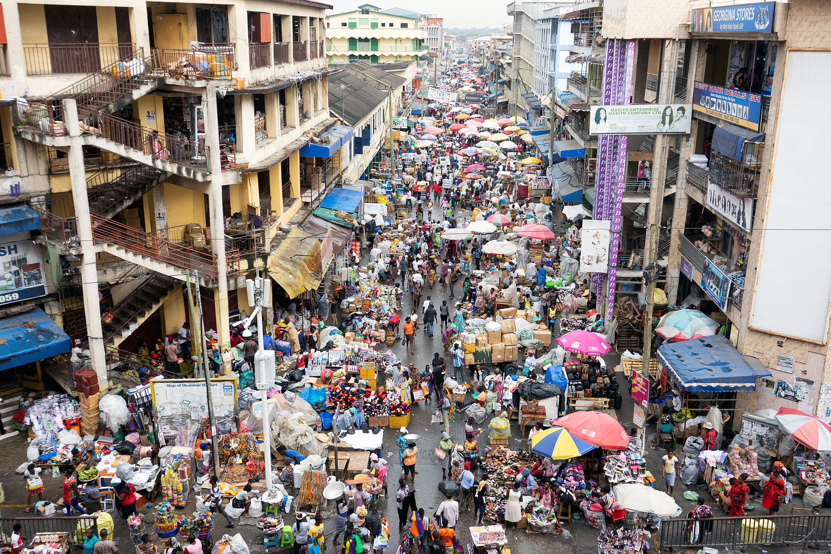 The Markets of Makola and Agbogbloshie 1 Makola Market Accra