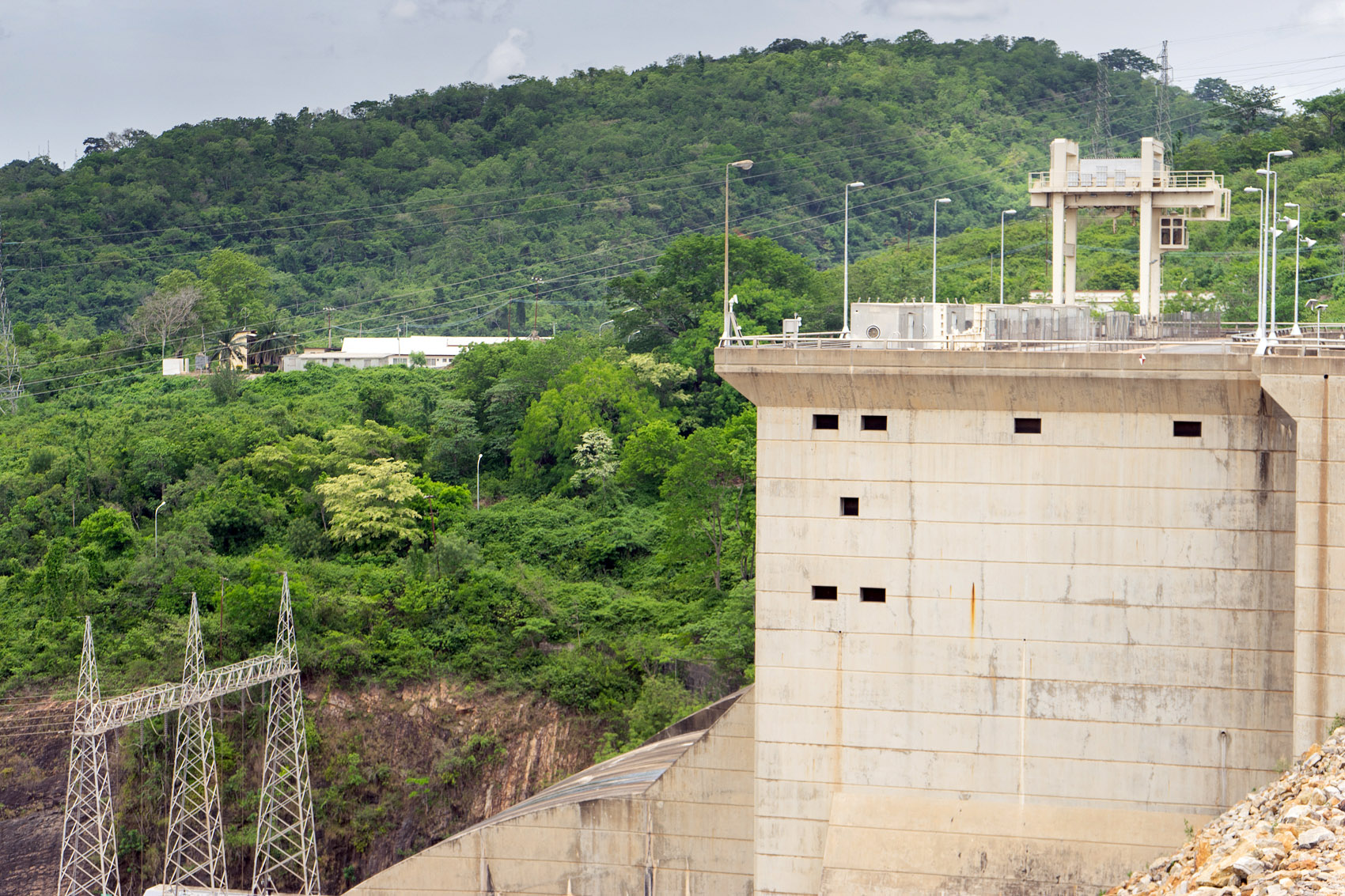 11 Akosombo Dam DSC06211