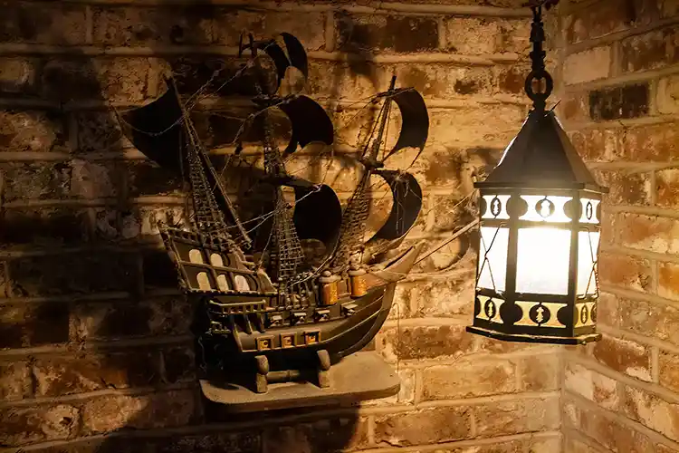 Arrrr, Matey! Dinner at the Pirate's House 4 Haunted Pirate House in Savannah