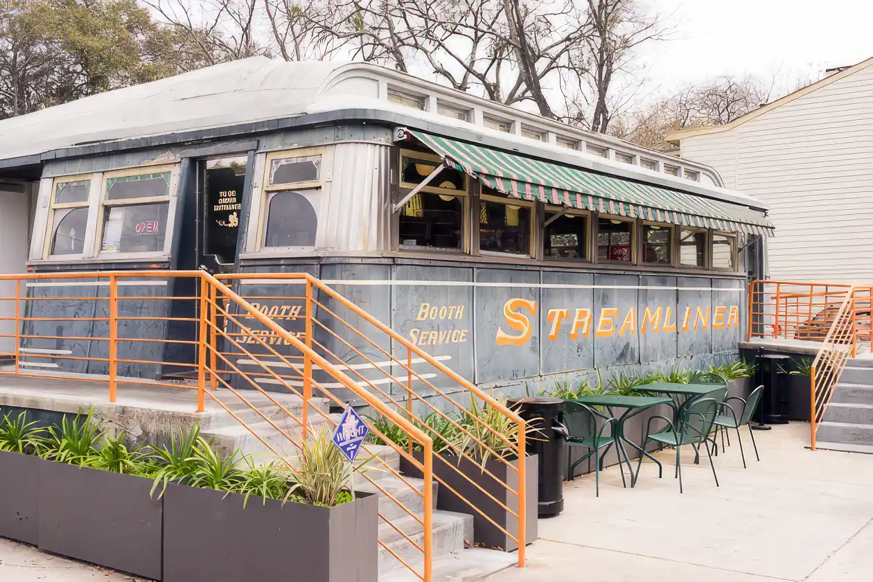 Sandfly BBQ Savannah Streamliner