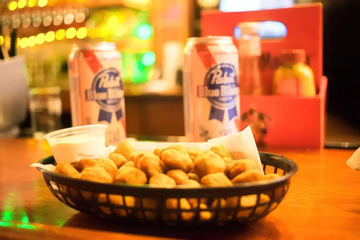 Pabst Blue Ribbon and fried food at the Crystal Beer Parlor in Savannah