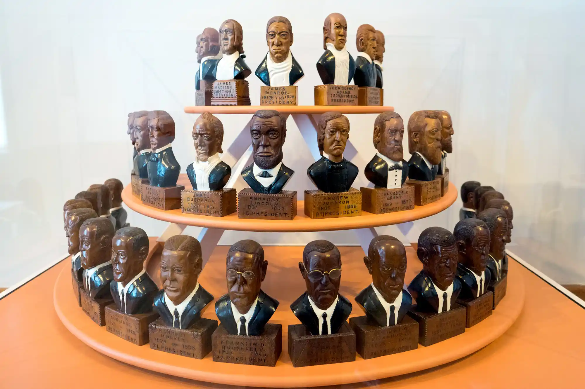 The Beach Institute 2 Beach Institute Savannah all black US president art piece