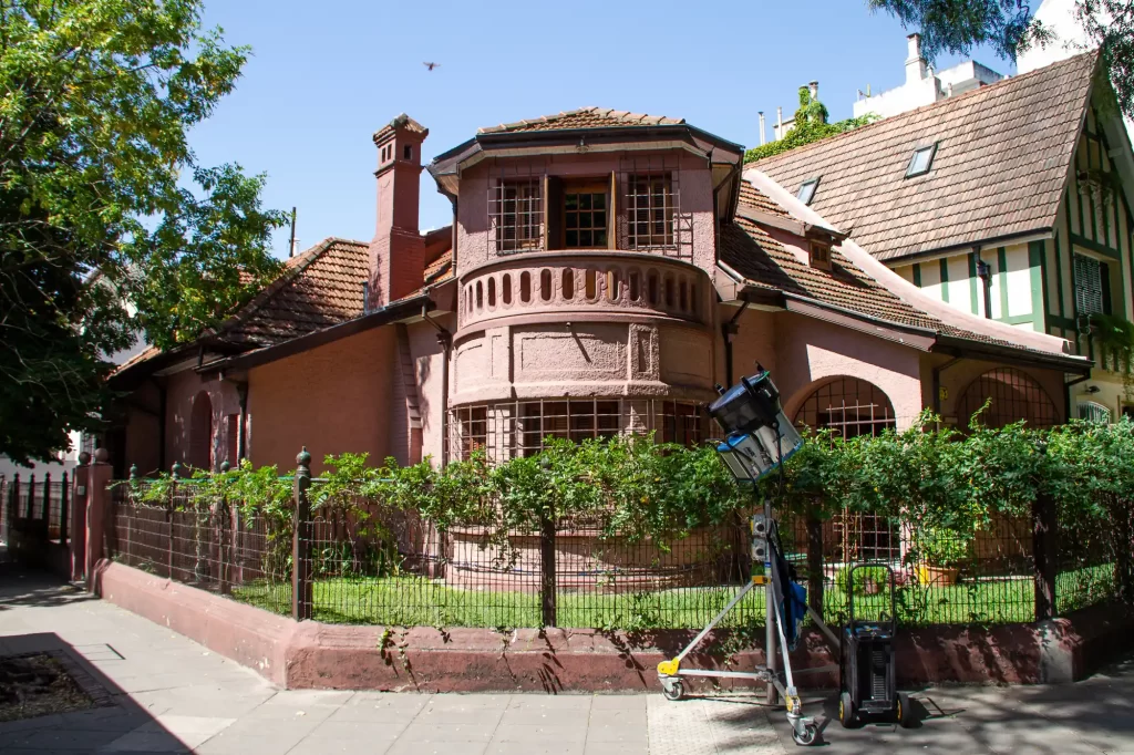 Belgrano "R" - Resplendent, Residential, Revoltingly Rich 1 Belgrano R Movie Set in Buenos Aires