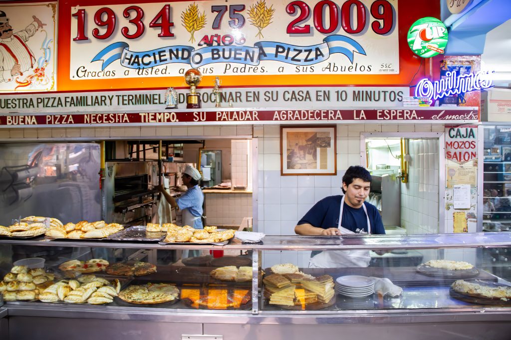 El Cuartito - Pizza & Empanadas 1 El Cuartito Pizza and Empenadas in Buenos Aires