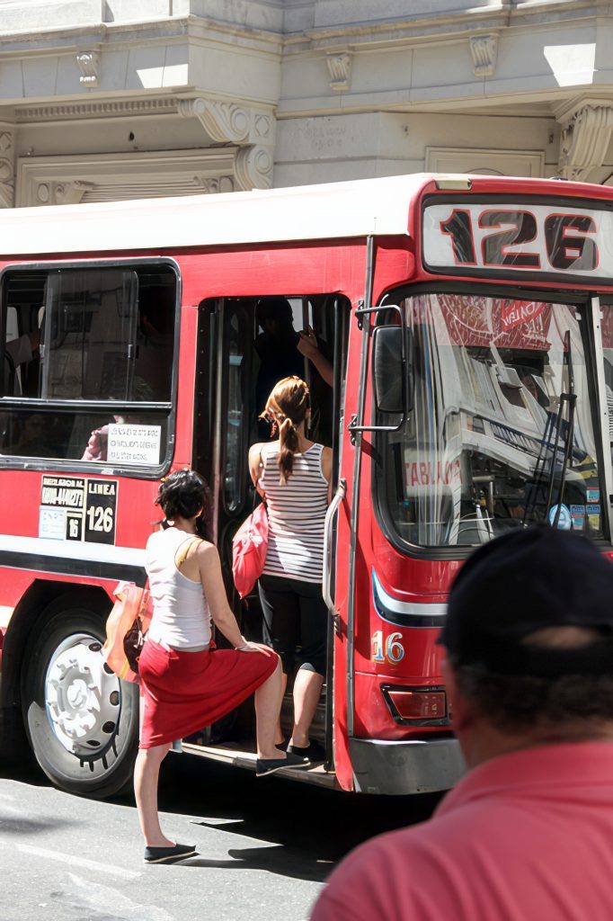 bus 126
